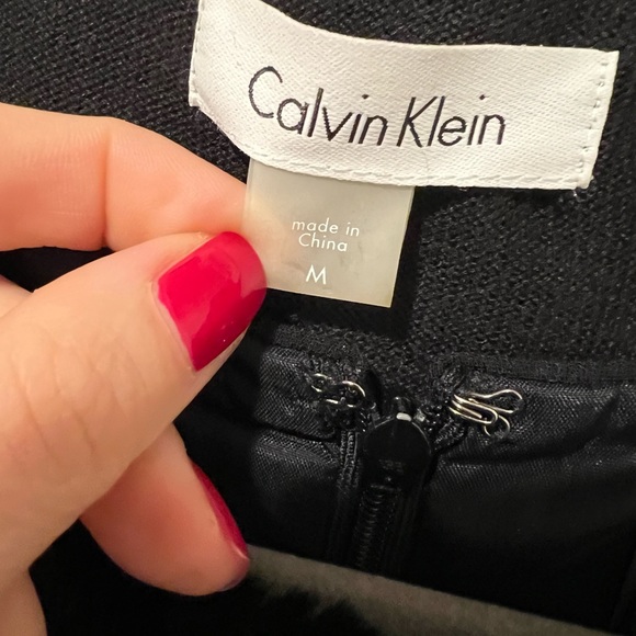 Elegant cocktail faux furry style jacket - Picture 3 of 9